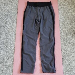 Core 10 Pants Grey With Black